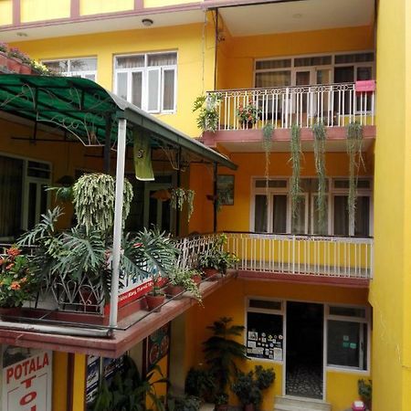 Potala Tourist Home Катманду Экстерьер фото